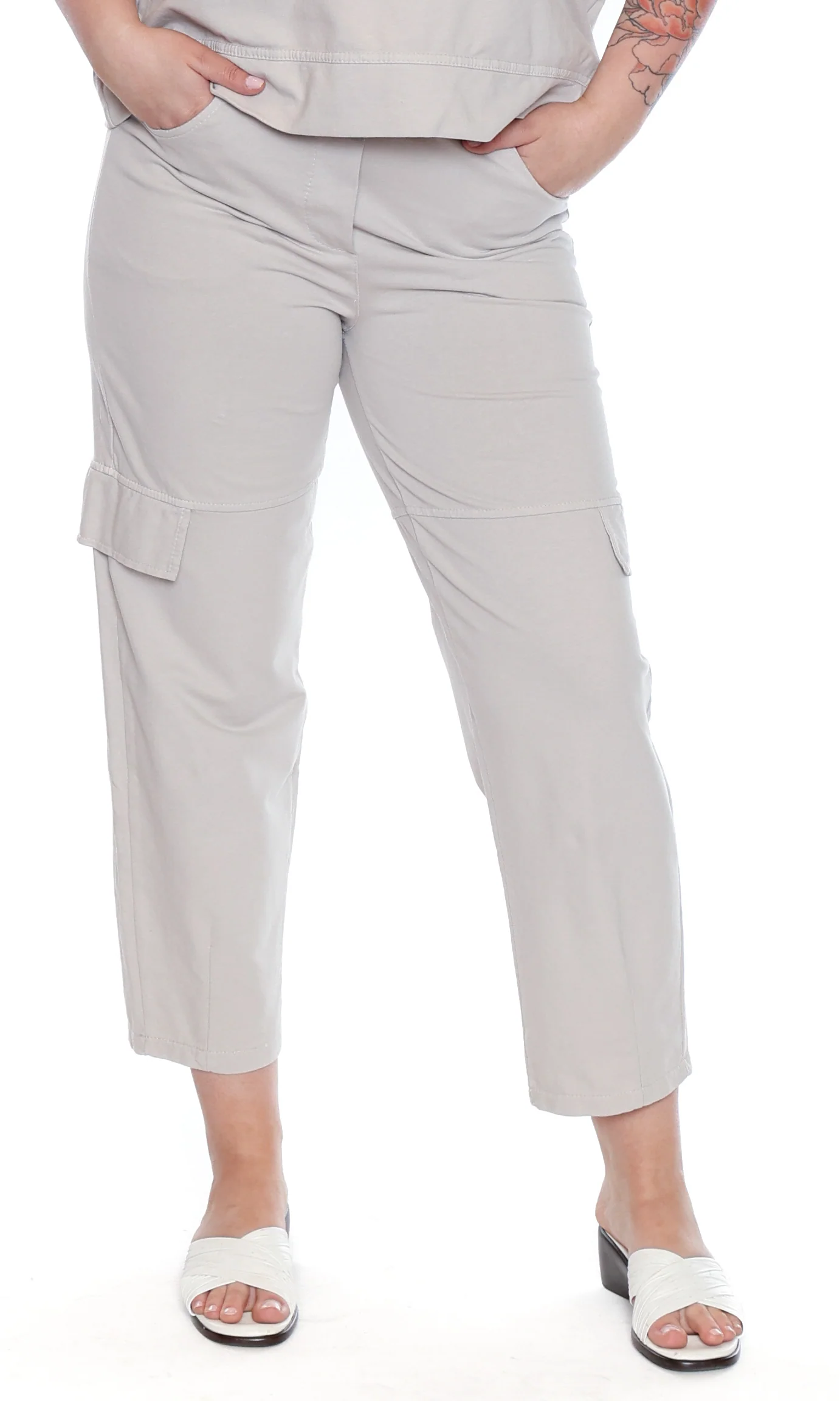 Cargo Pocket Cropped Pant