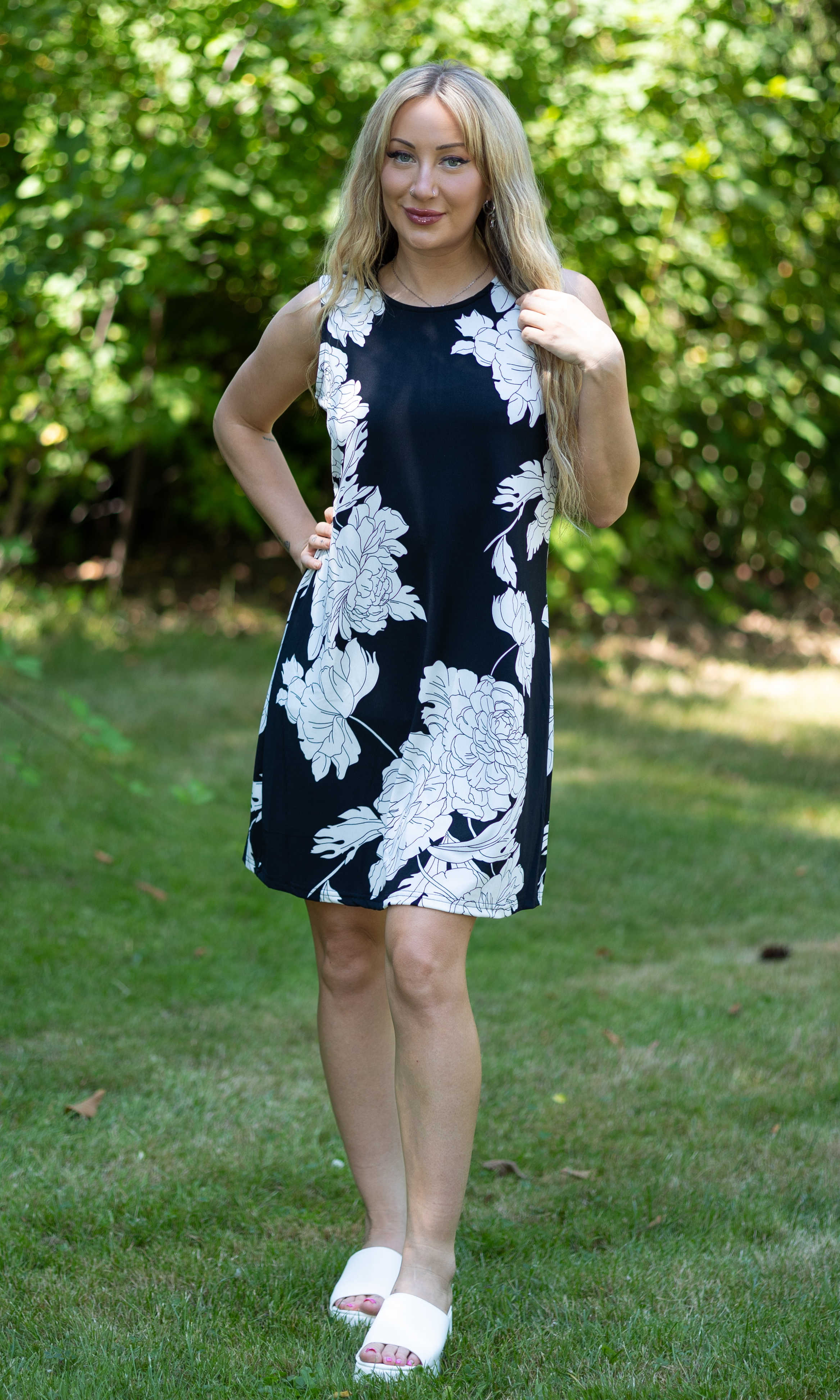 Sleeveless Floral Shift Dress With Zip-Up Back