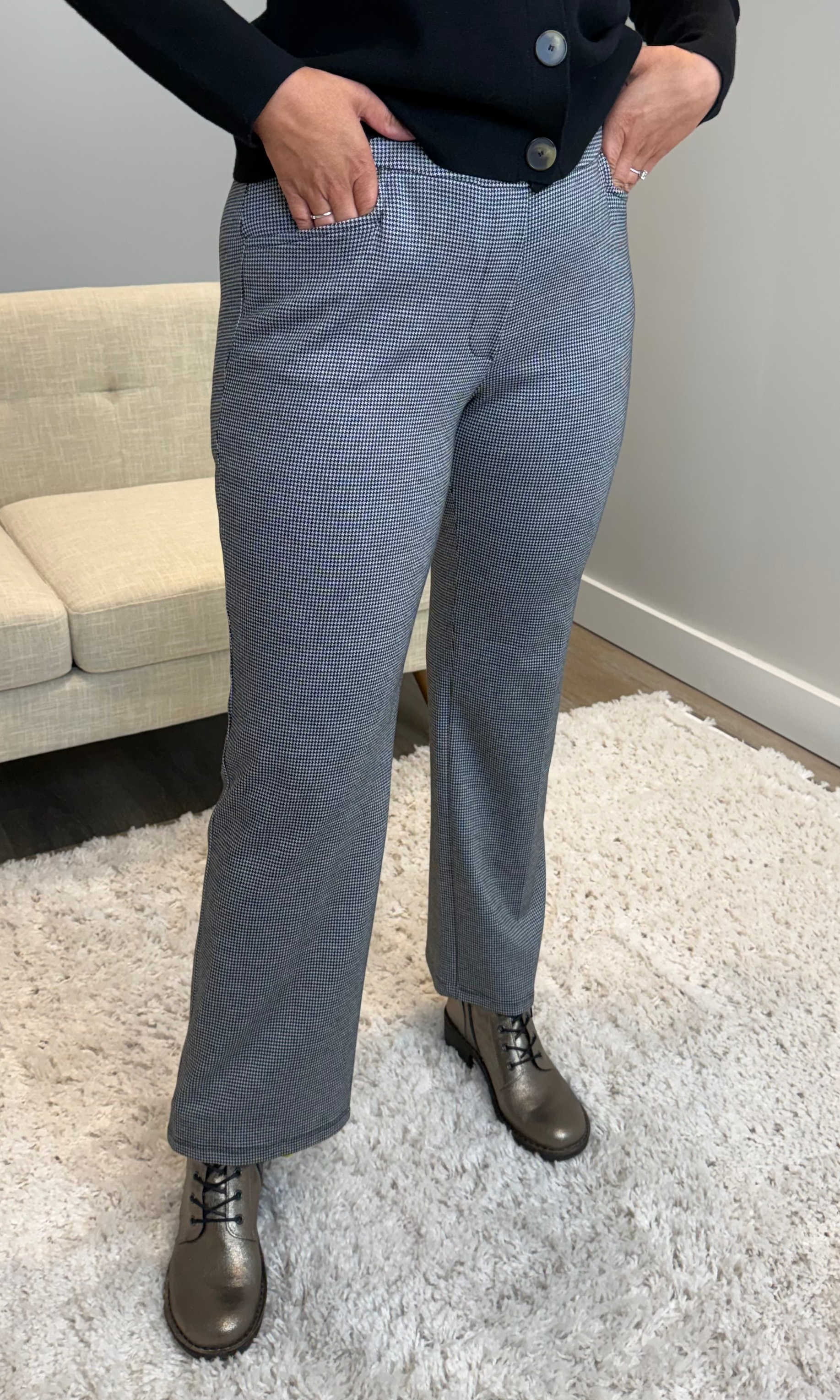 Textured Straight-Leg Pull-On Pant