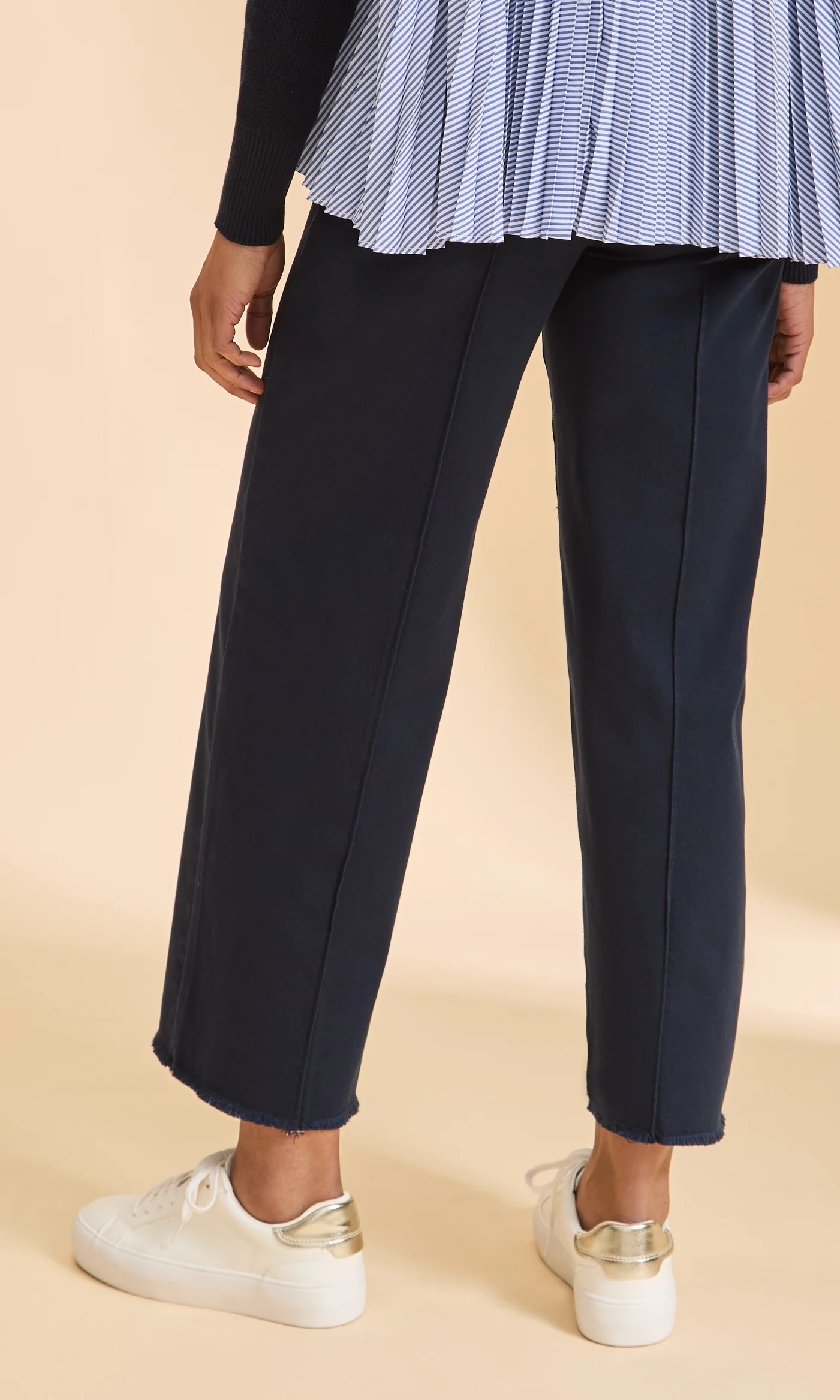 Cropped Wide-Leg Pants - Image 3