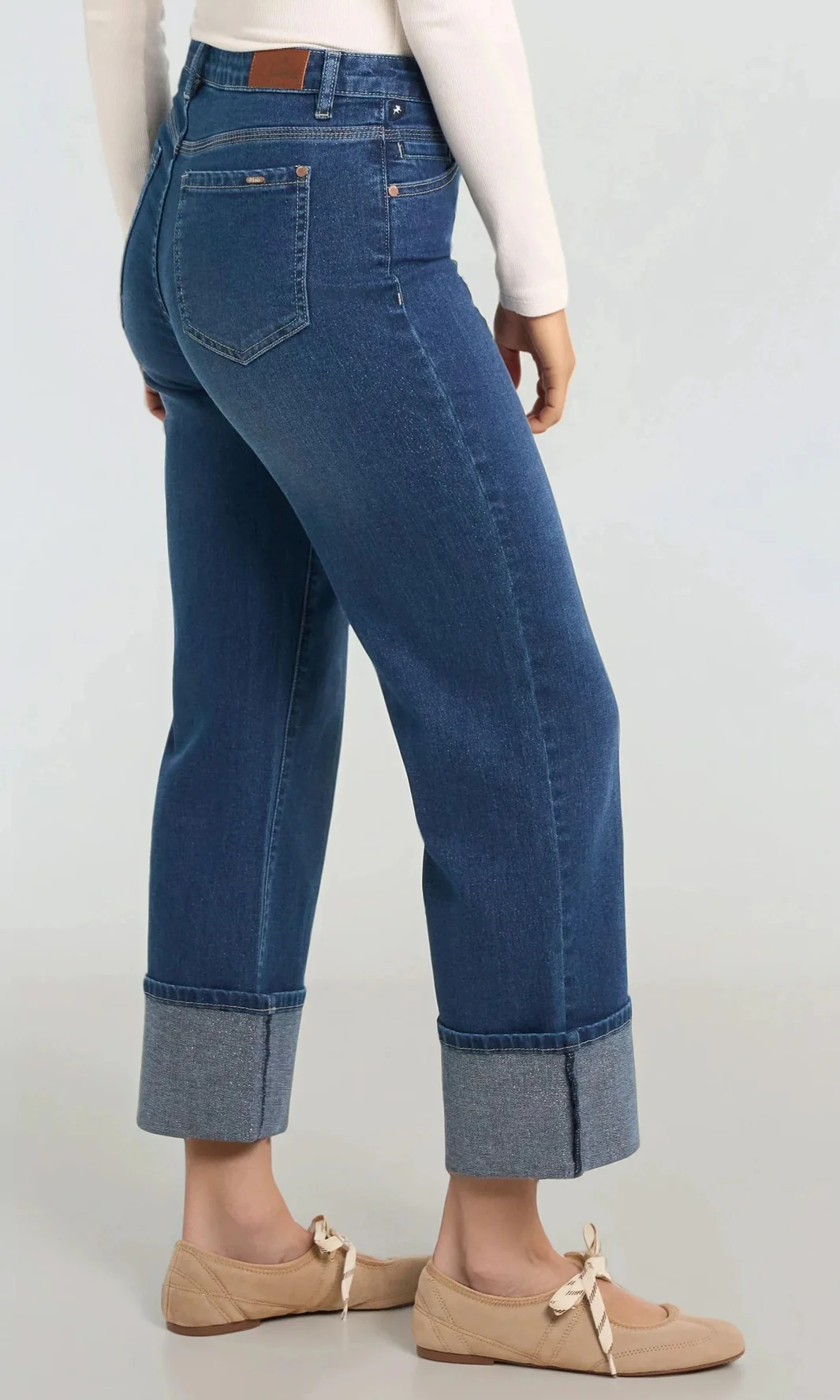 Cropped Wide Leg Cuffed Jeans - Image 3