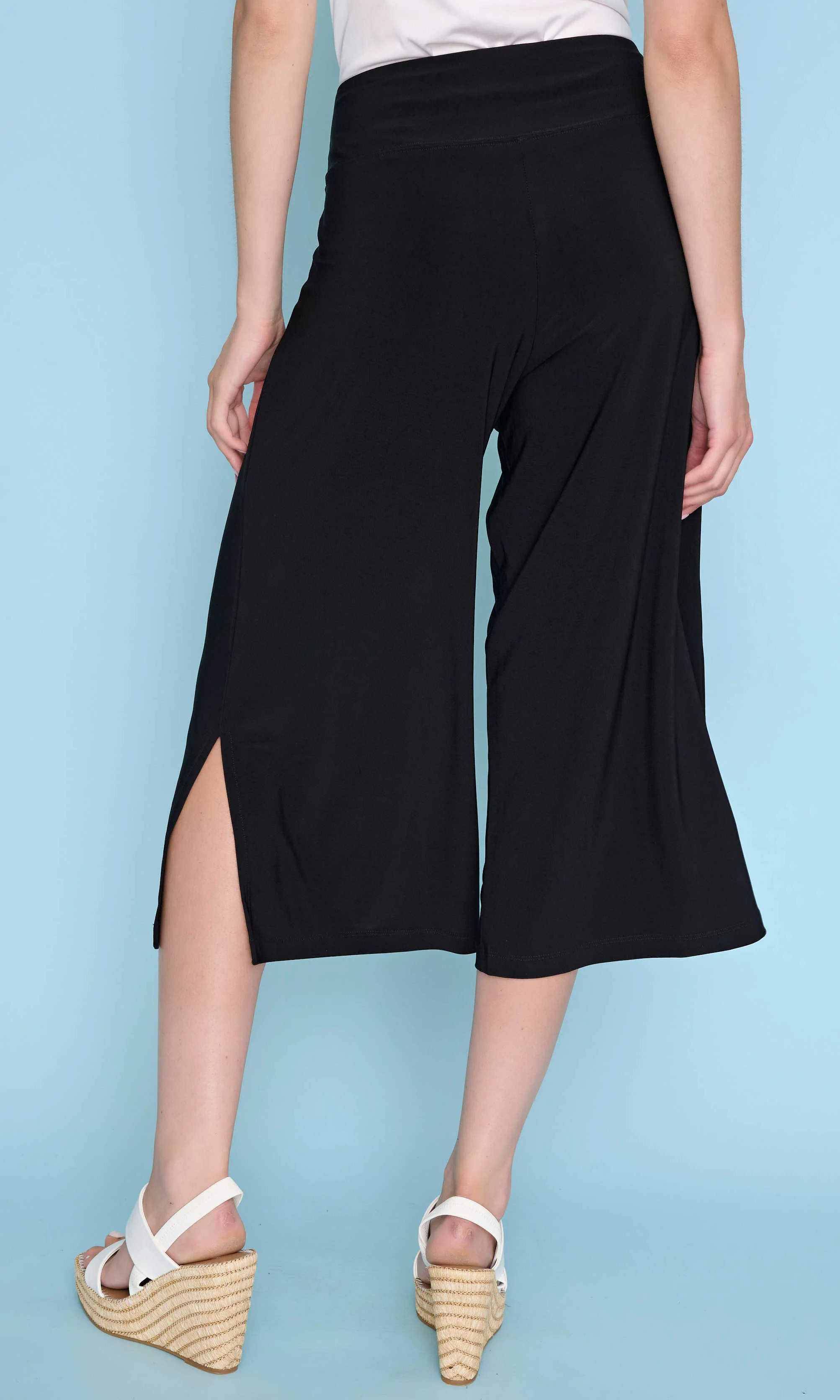 Side Slit Detail Pull-On Crop Pant - Image 2